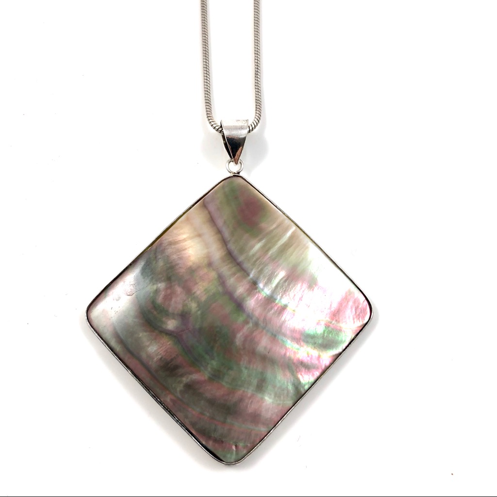 Vintage Sterling Silver And Pear Shell Necklace.